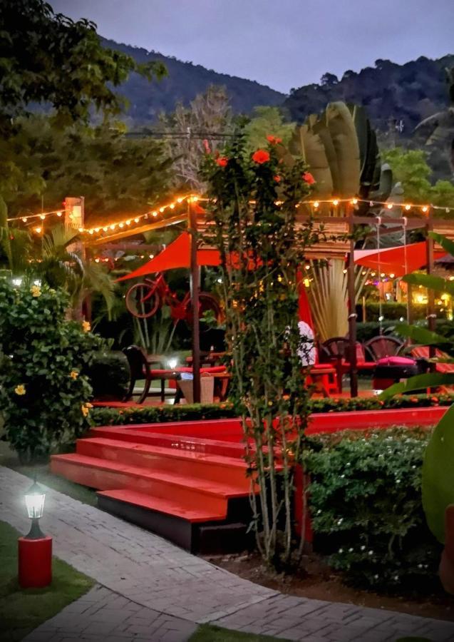 Red Moon Hideaway Hotel Koh Chang Bagian luar foto